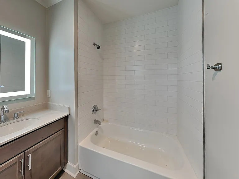 1777 Temple Ave #G — Photo 10