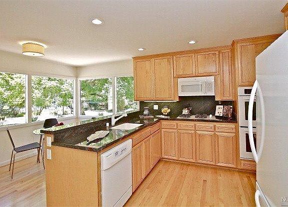 3rd image of 39 Crane Dr
