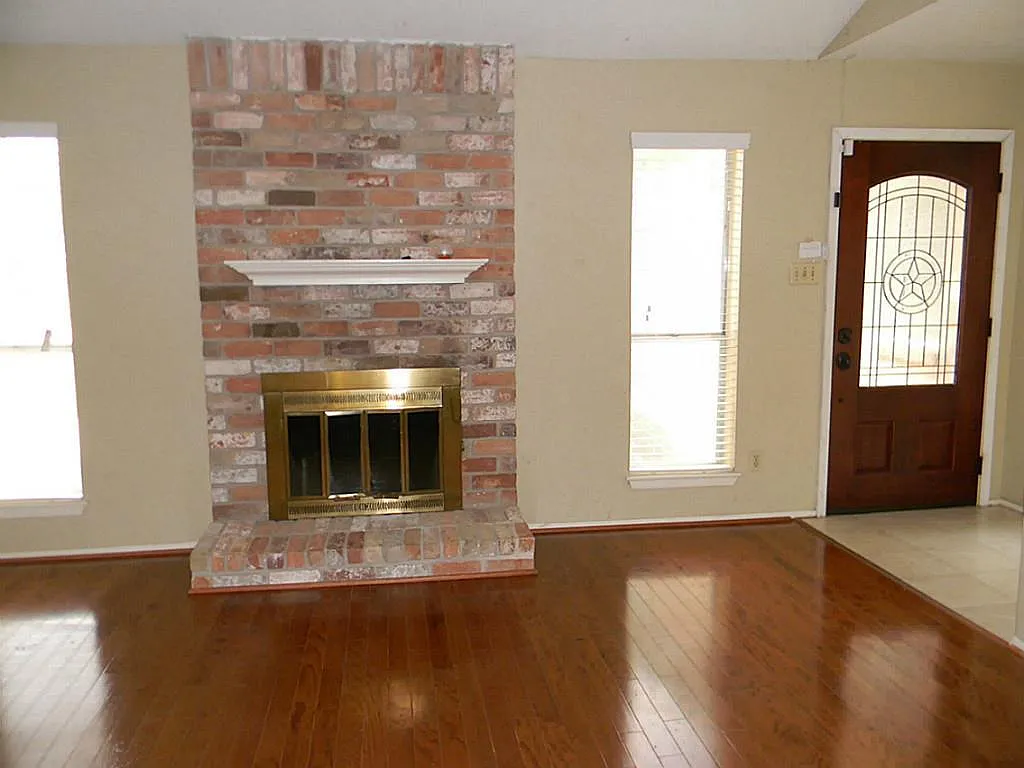 3 bed, 2.0 bath, 1635 sqft, $2,250 — Photo 3