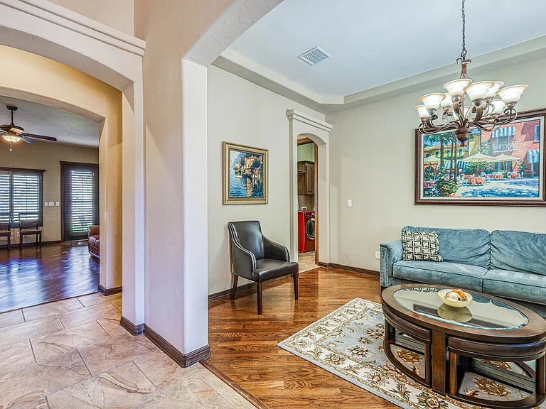6459 Snowheights Ct — Photo 18