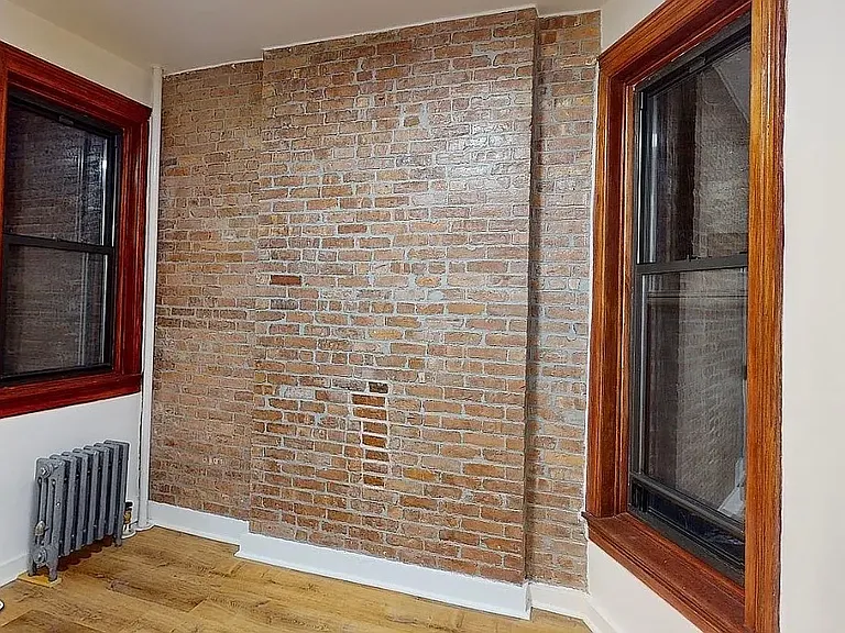 97 Perry St #7 — Photo 3