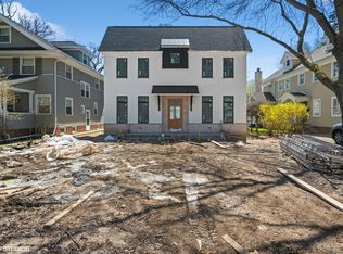 419 Laurel Ave, Wilmette, IL 60091