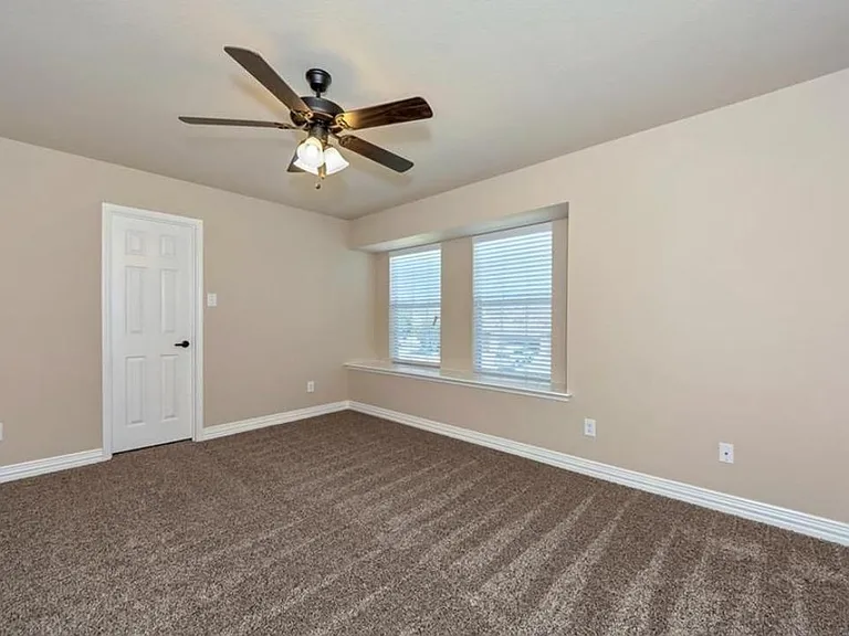 10025 Chrysalis Dr — Photo 17