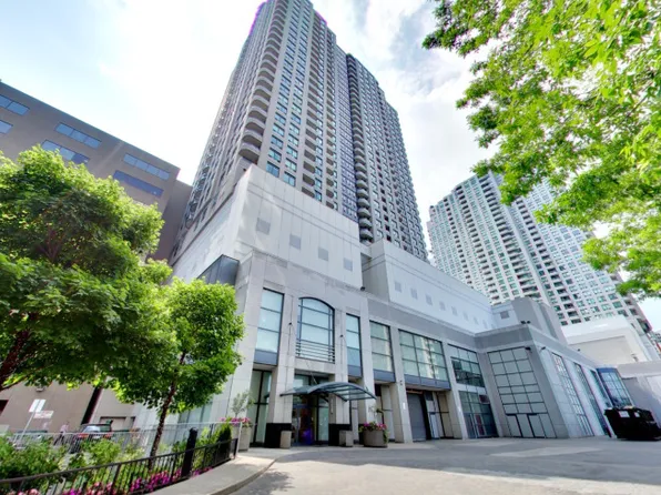 8 Hillcrest Ave, Toronto, ON