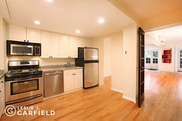 Rented by Leslie J. Garfield | media 15