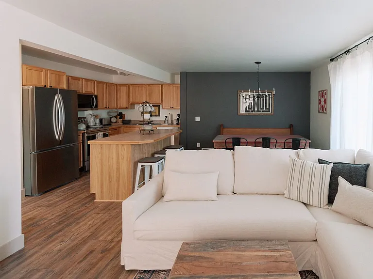 3 Martha Rd #A — Photo 2