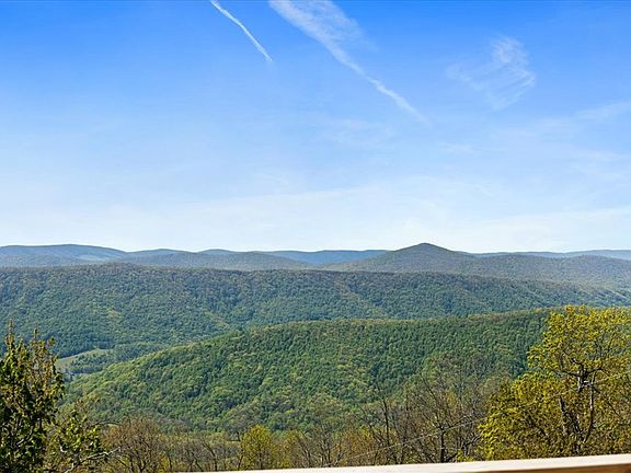 3rd image of 1422 Oneida Peak Rd