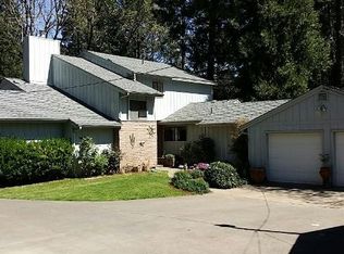 1951 Dawn Dr, Grants Pass, OR 97527