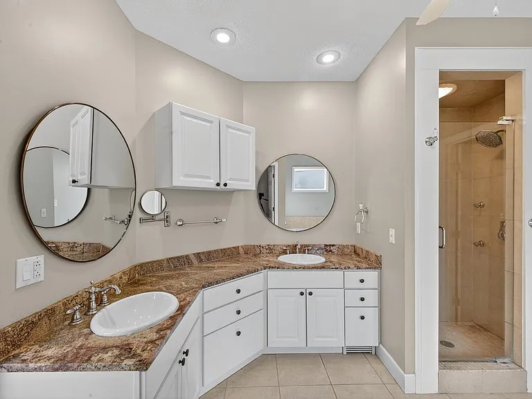 205 Club Villa Dr W — Photo 36