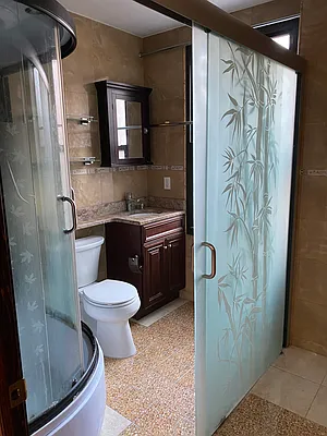 Rented by Winzone Realty Inc | media 4