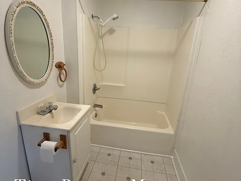 637 Ceape Ave #A — Photo 9