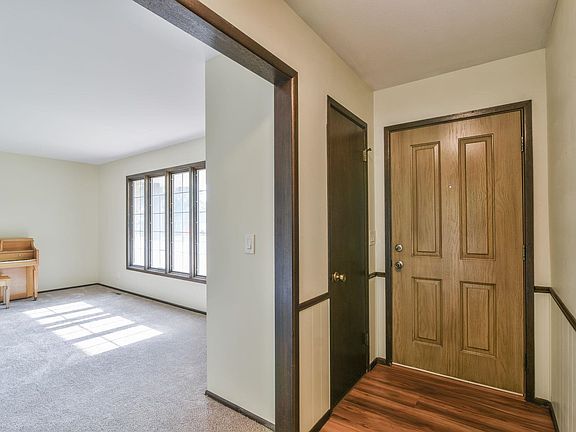 5th image of 1383 N Caddy Ln