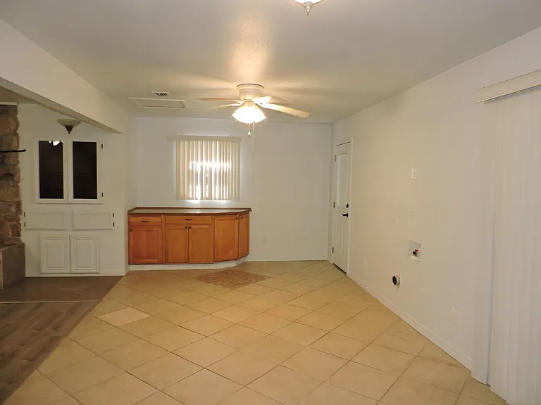 1070 Sagebrush Trl — Photo 8