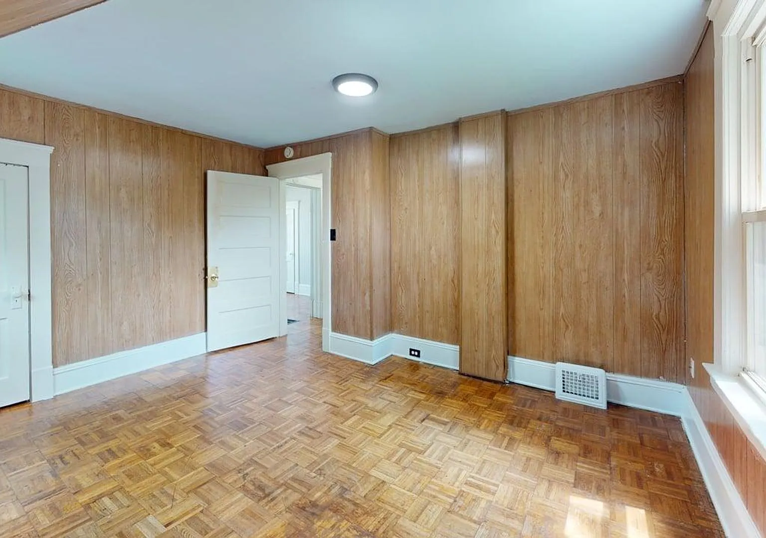 7424 Indiana Ave, Cleveland, OH 44105 — Photo 1