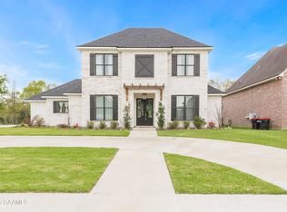 119 Grandview Terrace Dr, Youngsville, LA 70592