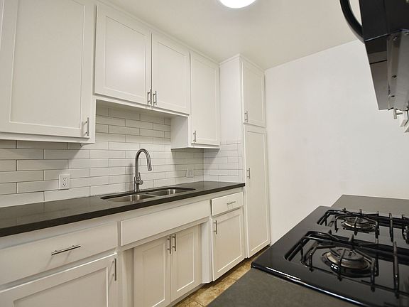 4th image of 10745 Hortense St APT 2