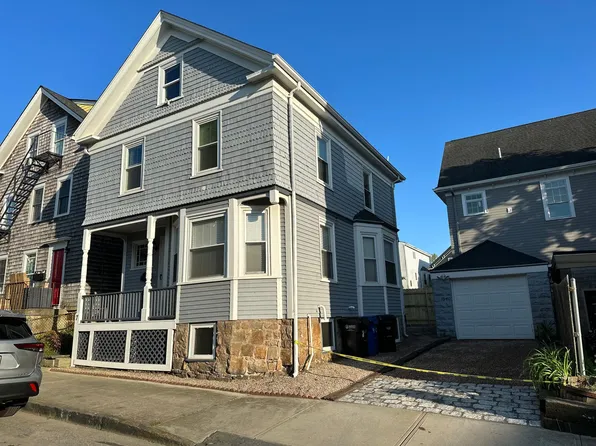 7 Hammond St, Newport, RI 02840