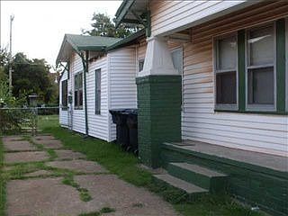 2nd image of 1220 NE 15th St