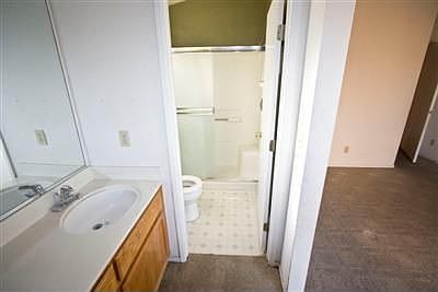 5th image of 5562 Greenoaks Dr