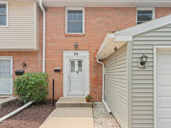20 Whitcomb Cir, Madison, WI 53711