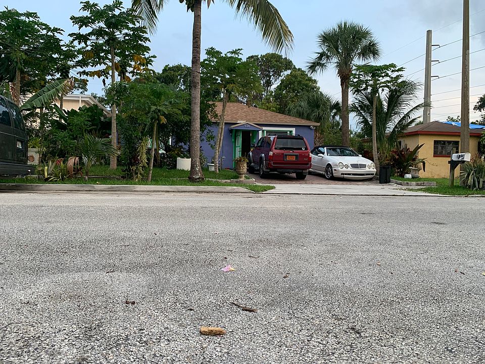 1st image of 936 38th St