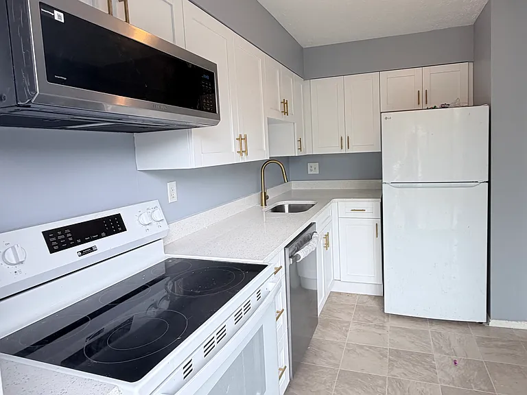 12 Hallview Ct — Photo 6