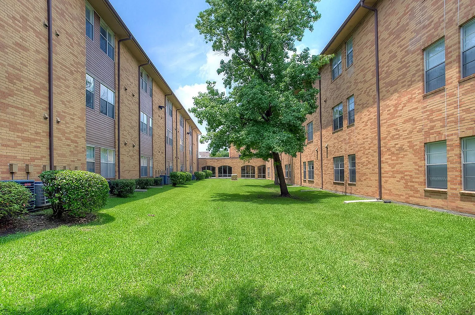 Silver Gardens 62+ Apartments — Photo 3