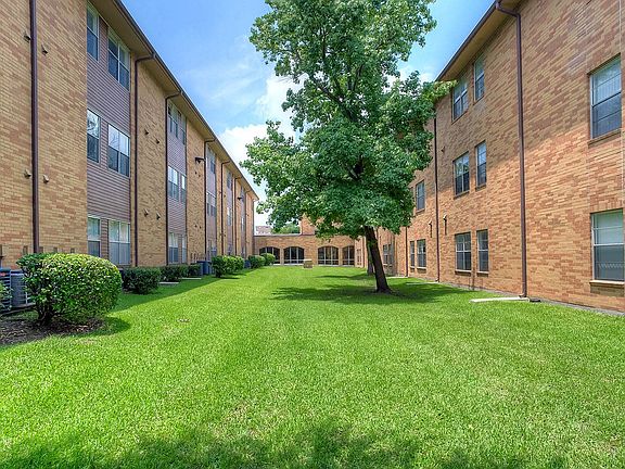 3rd image of 2620 Ruidosa Ave APT 100