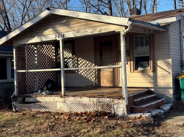 2618 E Garfield Ave, Decatur, IL 62526