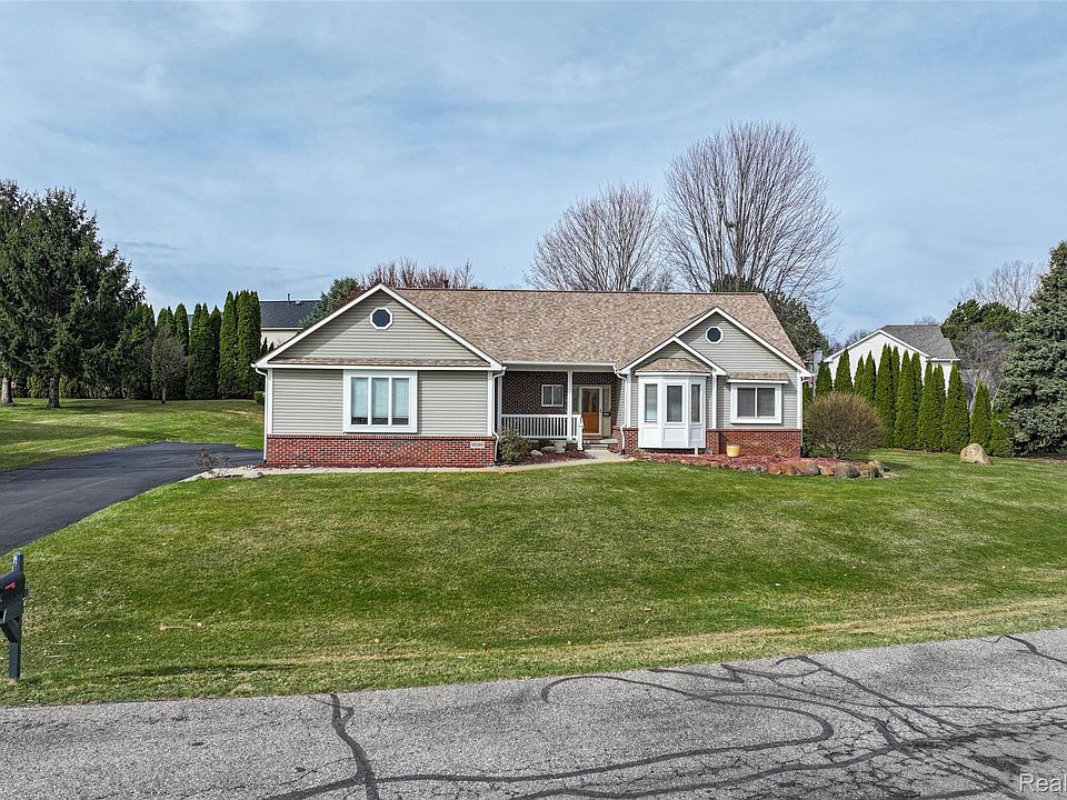 1st image of 16180 Hill Forest Dr