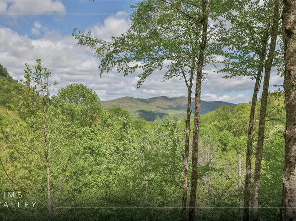 3605 Pilot Knob Road, Glenville, NC 28736