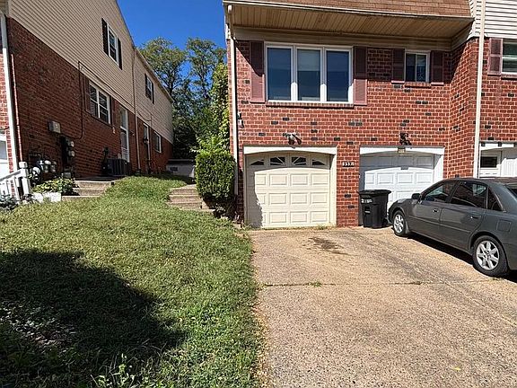 2nd image of 9336 Neil Rd #B