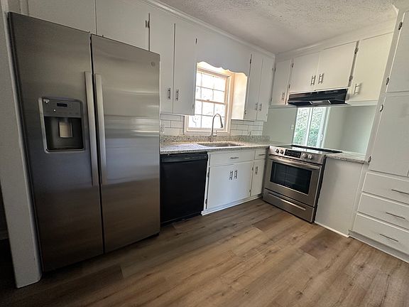 2nd image of 819 Turkey Trot Dr