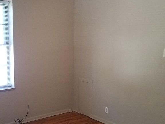 2nd image of 3912 Jamieson Ave