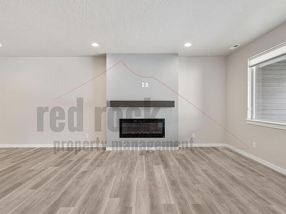 4th image of 1326 N Tschirley Rd #1