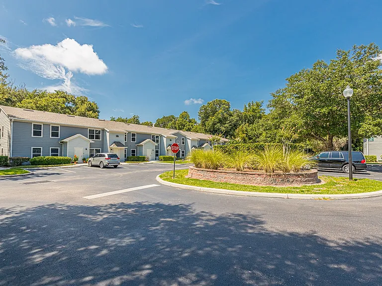 Enclave at Pine Oaks — Photo 23