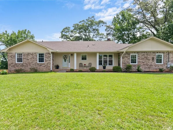 13647 Valerie Dawn Way, Northport, AL 35475