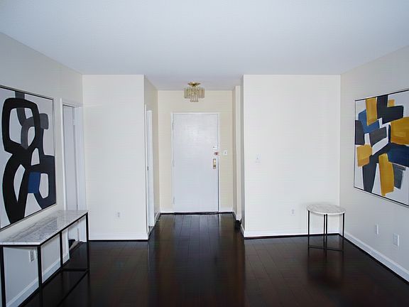 3rd image of 5500 Holmes Run Pkwy #824