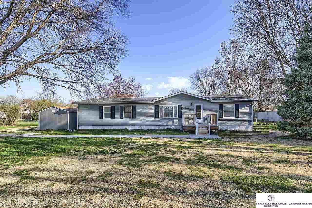 402 Pine St South Bend Ne 68058 Zillow