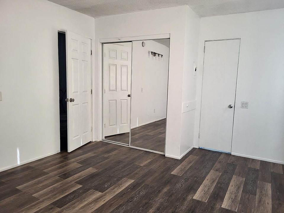 2nd image of 82259 Valencia Ave APT I