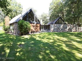 2070 Partridge Ln, Highland Park, IL 60035