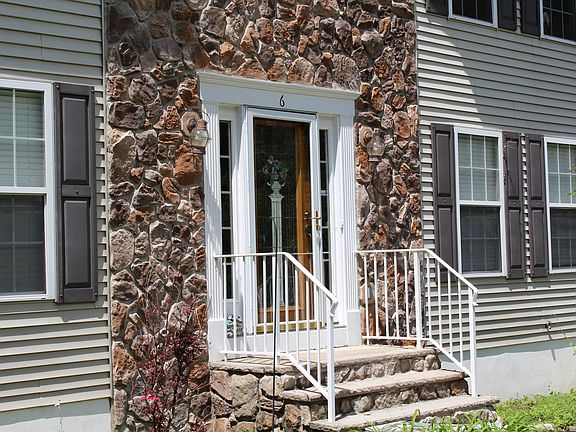 4th image of 6 E Hidden Valley Ct