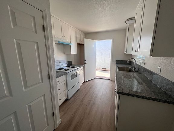 4th image of 456 B St #12