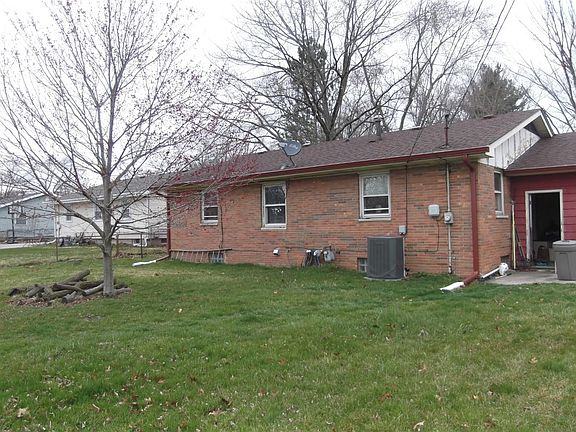 4th image of 5563 Redwood Ave