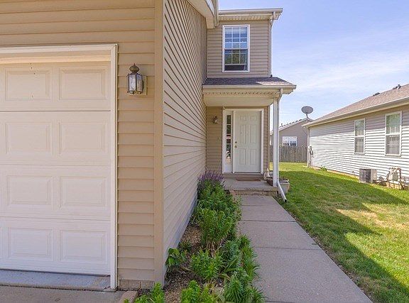 4th image of 3405 McNiff Dr