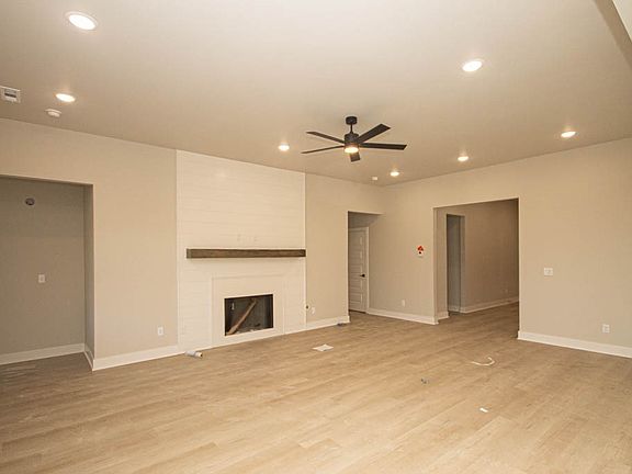 3rd image of 5504 SW Firethorn Ln