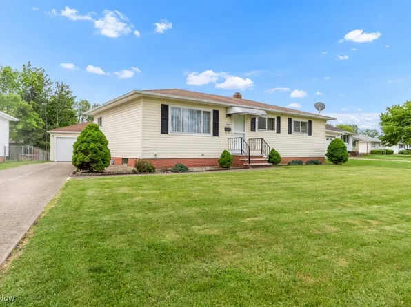 34664 Iris Ln, Eastlake, OH 44095