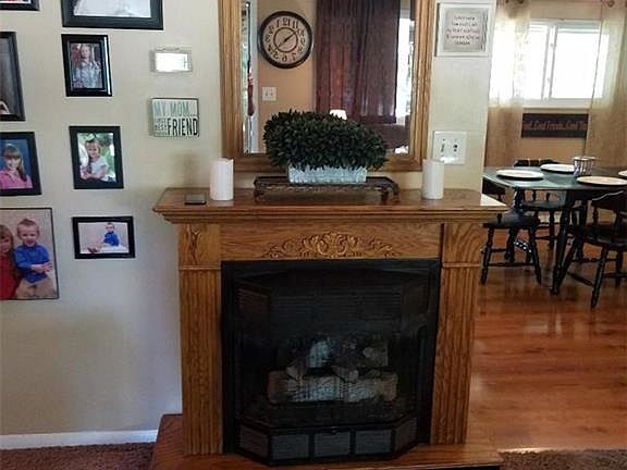 5th image of 1700 Hillwood Dr