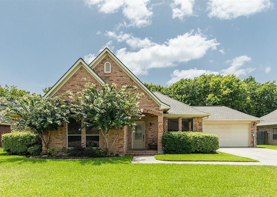 Welcome to 2330 Troon Drive