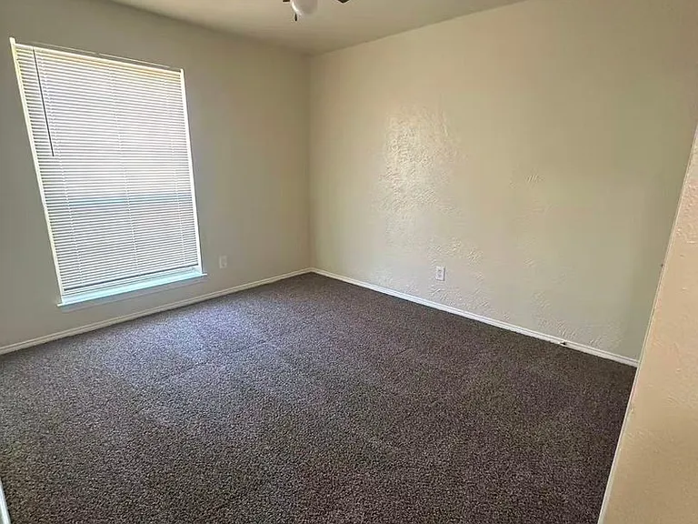 1914 Aspen Ln — Photo 11